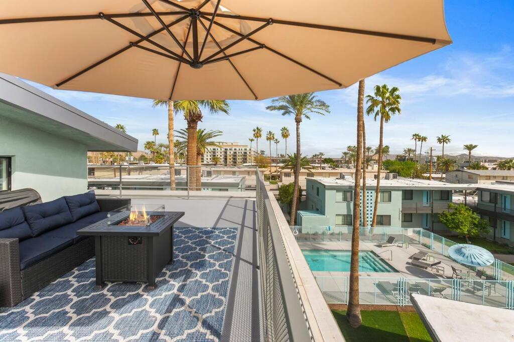 Micro Studio With Balcony & Pool View - Walk To Ot Scottsdale Buitenkant foto