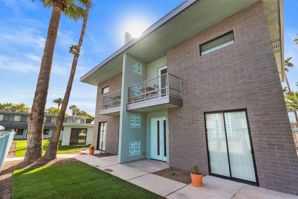 Micro Studio With Balcony & Pool View - Walk To Ot Scottsdale Buitenkant foto